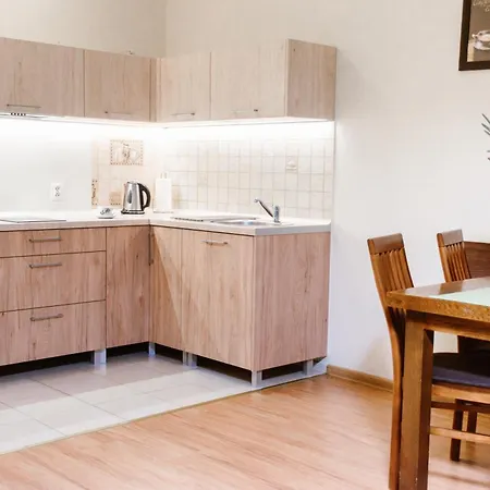 Aparthotel Bellamonte מלון דירות 3*